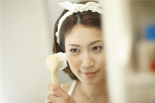 春季護膚小常識 內(nèi)外兼修是關(guān)鍵