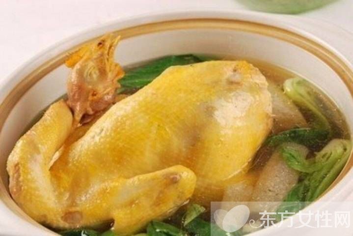 產(chǎn)后可以喝雞湯嗎 產(chǎn)后媽媽喝太多湯后果很嚴(yán)重哦