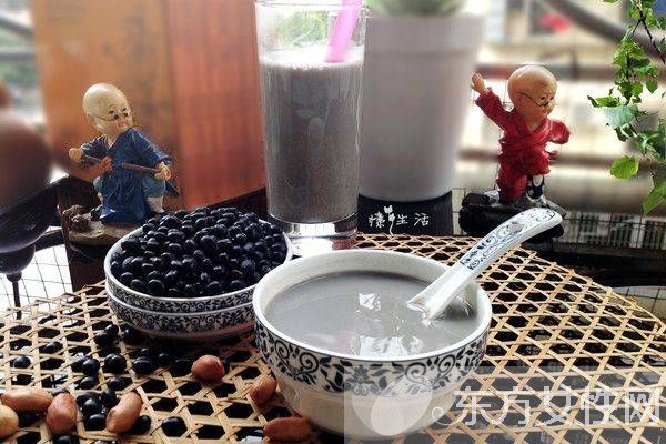 喝黑豆?jié){的好處 黑豆?jié){的一些飲食禁忌需注意哦