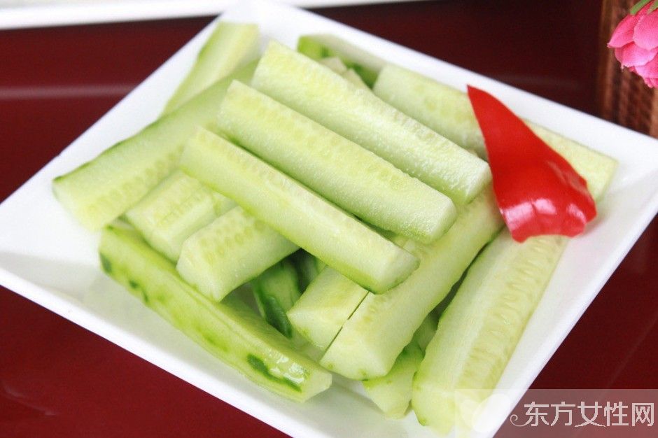 一根黃瓜的熱量是多少 吃黃瓜減肥的禁忌你知道嗎