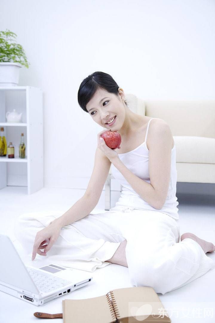 女人小便很黃怎么回事 怎么從尿的顏色看健康