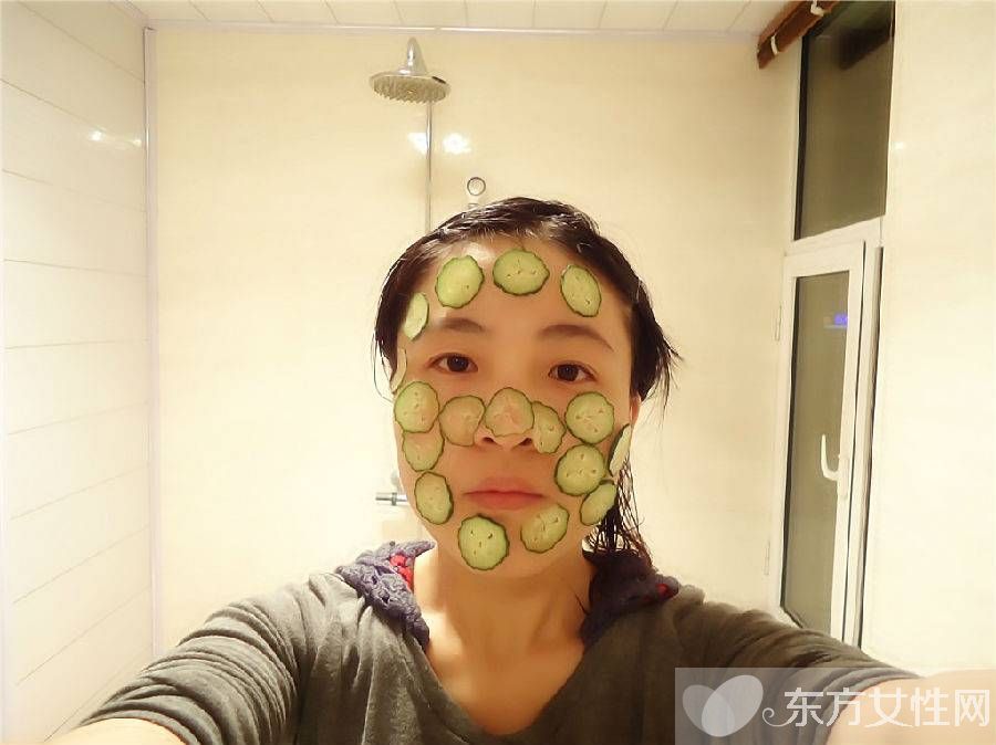 貼黃瓜片的好處有哪些 方法不對(duì)小心適得其反