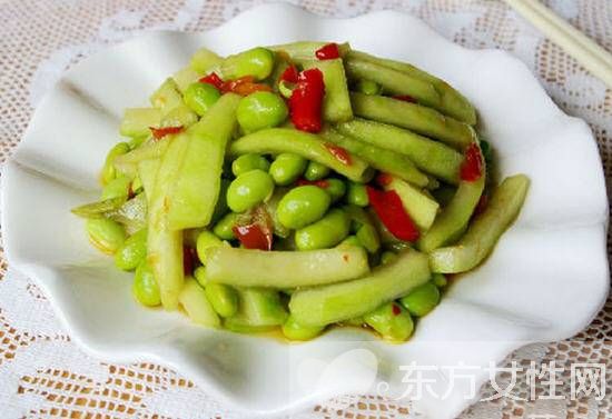 西瓜皮擦臉有什么好處 西瓜皮護(hù)膚效果居然這么好