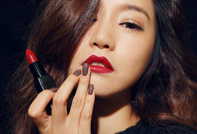 最好用的唇膏排行 唇膏的七大危害你知道嗎