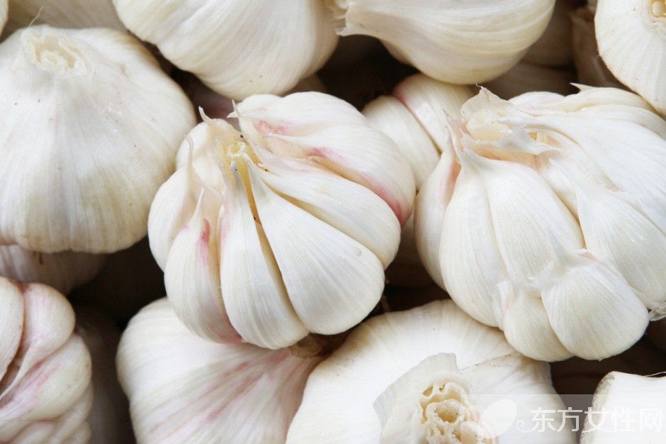大蒜的家常腌制方法 大蒜的營(yíng)養(yǎng)價(jià)值居然比人參還高
