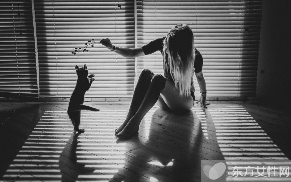 三角戀如何處理 學(xué)會(huì)這幾招讓你走出情傷