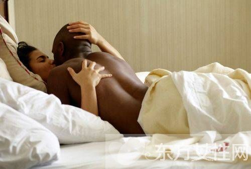 只要六個(gè)技巧 就能調(diào)動女人的性感帶