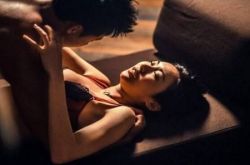 義父求你輕一點 第一次就將我弄得好痛好痛