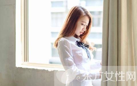 女大學(xué)生口述做校妓的墮落生活 令人心酸不已