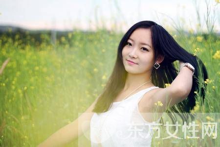 鄉(xiāng)村艷福讓人欲罷不能 激情鄉(xiāng)野奪了她的清白之身