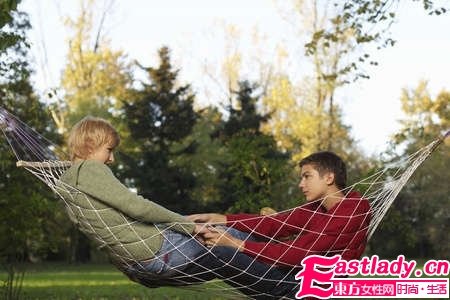 小三是問題妻子的折射鏡