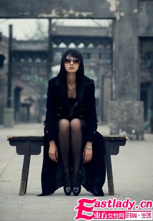 享受美少婦香汗淋漓的進(jìn)攻