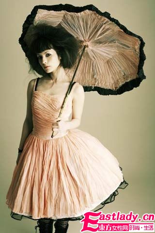 老公和女人調(diào)情把我當(dāng)空氣