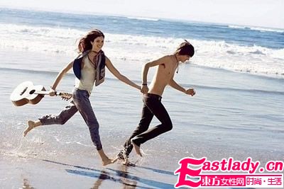 揭穿老婆和房東的齷齪事