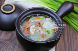 只需10分鐘就可以做出鮮美白蘿卜羊湯