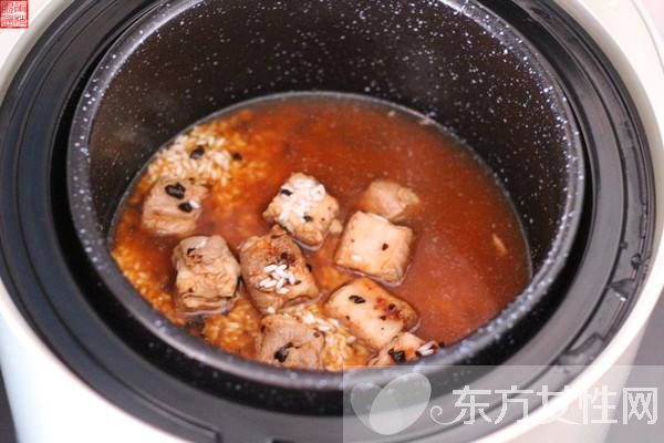 家常菜必備殺手锏 排骨蒸飯的做法