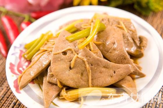 麻油豬肝的家常做法 產(chǎn)婦坐月子的最佳食譜