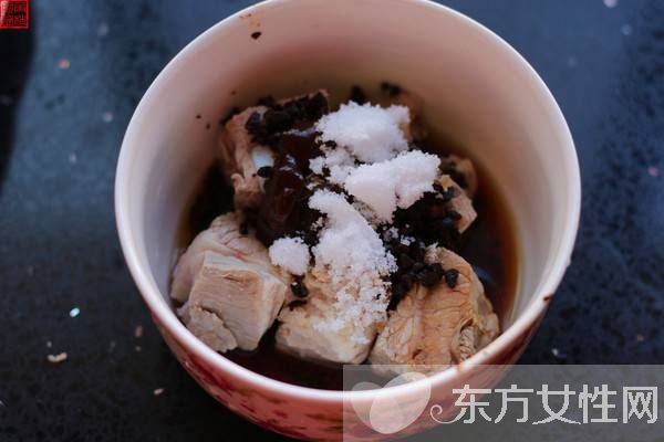 家常菜必備殺手锏 排骨蒸飯的做法