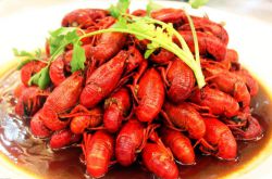 美味十三香龍蝦的做法 味鮮且低脂肪