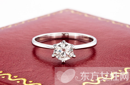 結(jié)婚為什么要戴鉆戒 揭結(jié)婚鉆戒基本常識