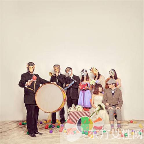 可愛童話風(fēng)婚紗照賞析 婚紗禮服應(yīng)該怎么選