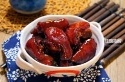 正宗紅燒豬蹄做法 紅亮軟糯美味又營養(yǎng)