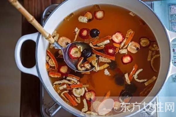 解暑生津酸梅湯的做法 聽(tīng)說(shuō)跟夏天更配哦