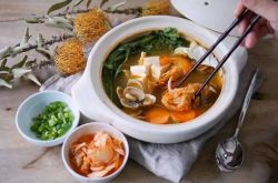 韓式泡菜海鮮鍋 誰說不能一個人吃火鍋