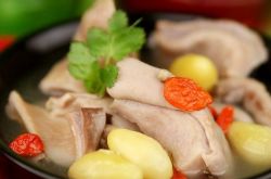 冷空氣駕到 趕緊來一碗冬季滋補(bǔ)湯暖暖身