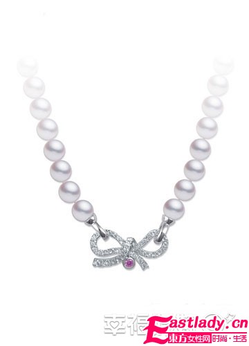 純潔優(yōu)雅 時(shí)尚珍珠扮靚冬日新娘