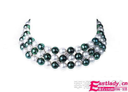 純潔優(yōu)雅 時尚珍珠扮靚冬日新娘