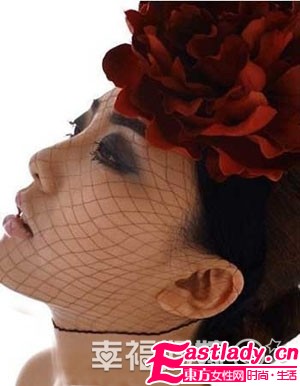 玫瑰彩妝 打造寒冷冬天里的嫵媚新娘