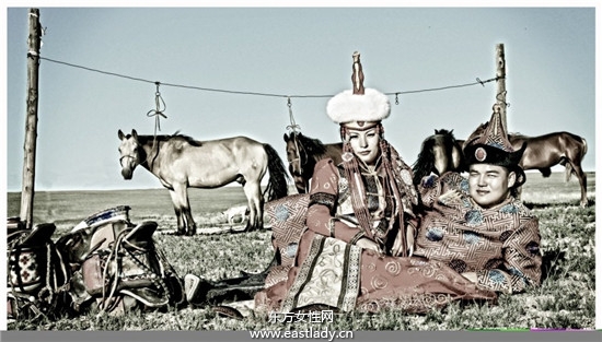 蒙古族婚紗照感受質(zhì)樸的愛(ài)情