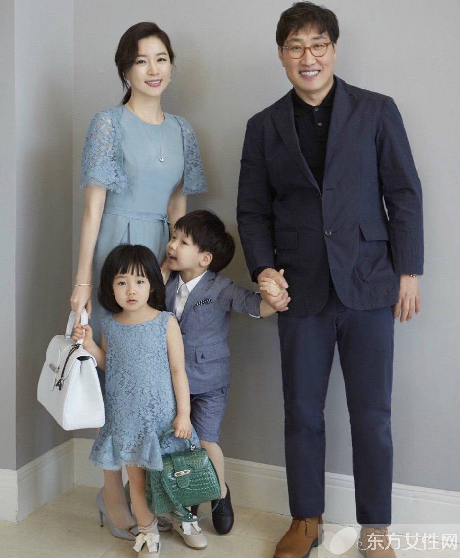 李英愛(ài)龍鳳胎兒女近照曝光 韓裔美國(guó)丈夫家底驚人