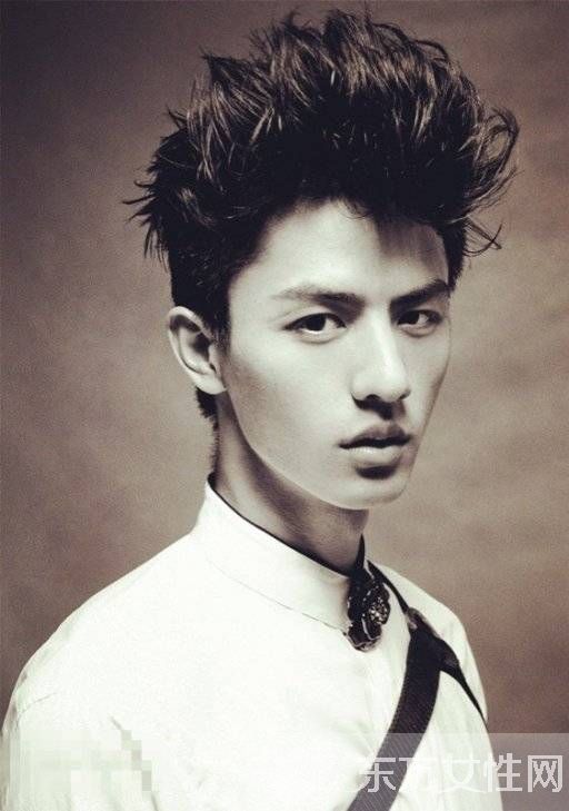 劉暢老婆吳子佳到底有多富 顏值爆表的一家子