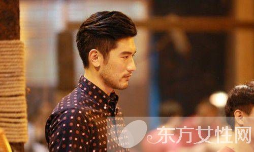 高以翔女友是蔡依林嗎 高以翔家庭背景個人資料