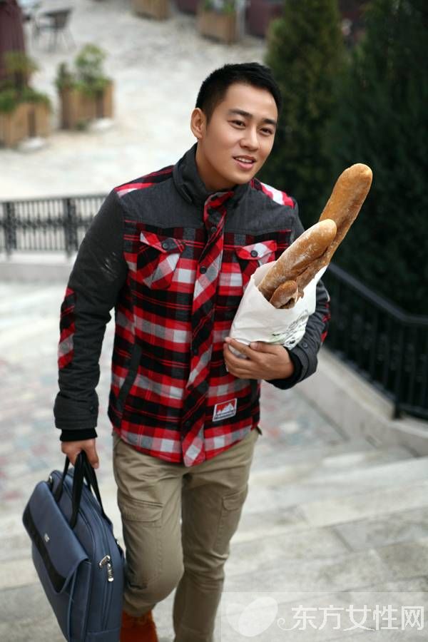 揭寧?kù)o為何遭美國(guó)老公拋棄 兒子陽(yáng)光帥照曝光