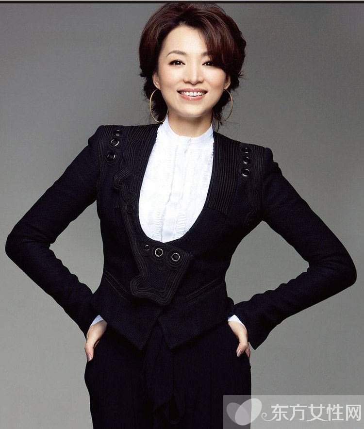 董卿與黃輝分手真相揭秘 美貌事業(yè)兼得為何遲遲未嫁