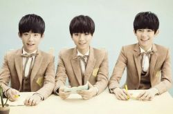 易烊千璽真實家庭背景 tfboys年收入居然這么高