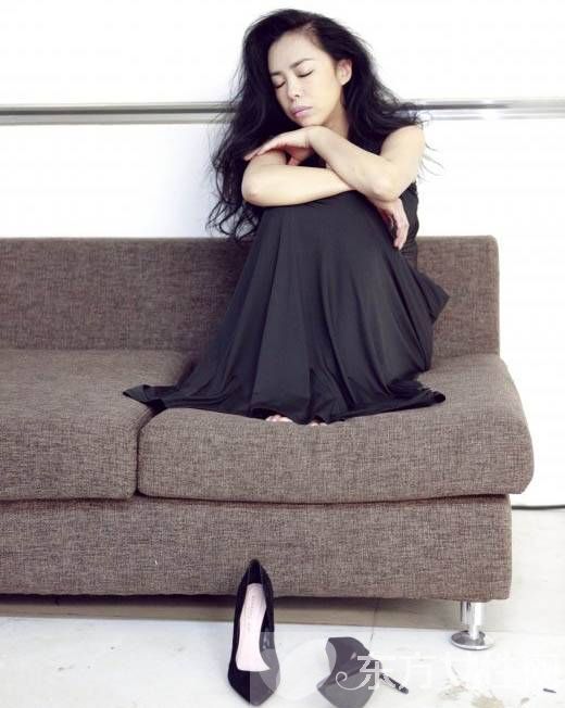 黃綺珊老公起訴離婚 黃綺珊方否認出軌遭打臉