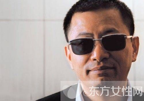 王家衛(wèi)為什么總戴墨鏡 說到底居然是因為一個女人