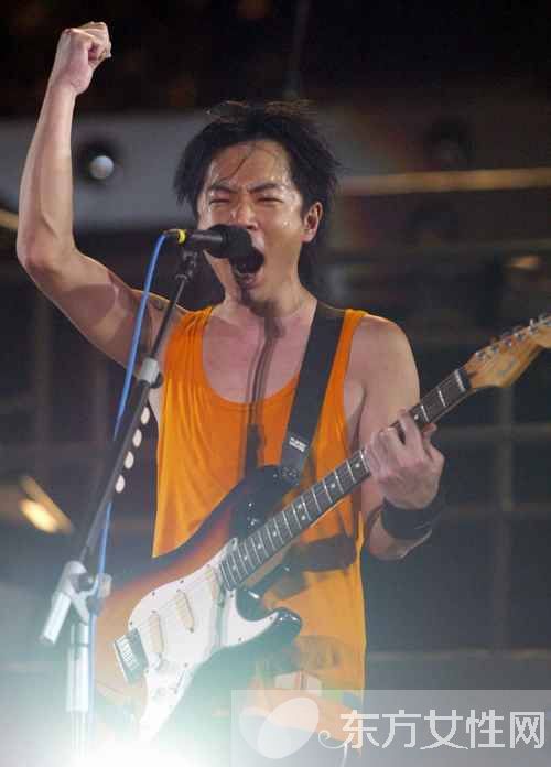 beyond吉他手黃貫中個人資料 沒有七彩祥云卻娶了 紫霞仙子