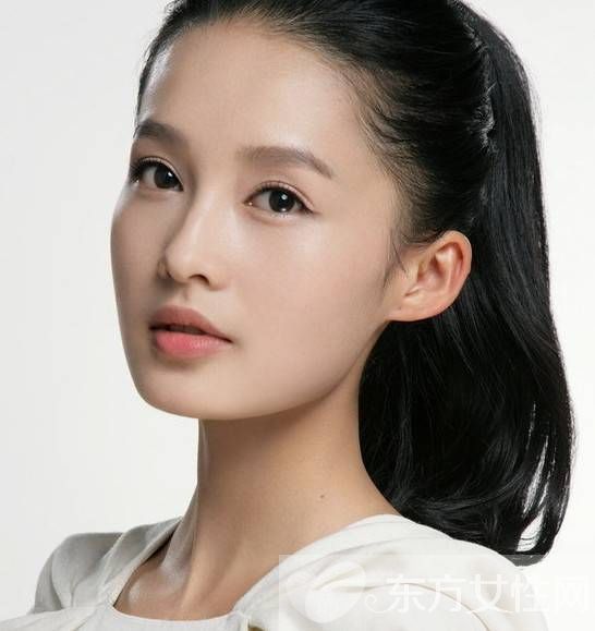 李沁老公家庭背景太驚人 李沁整容前照片遭曝光