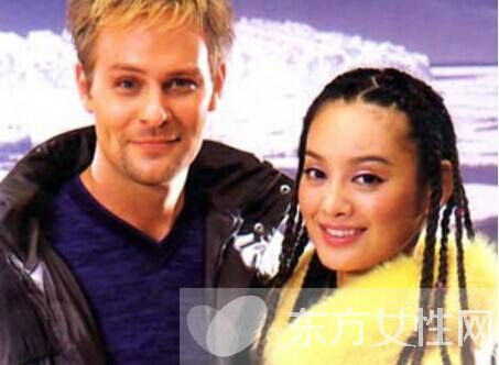 揭寧?kù)o為何遭美國(guó)老公拋棄 兒子陽(yáng)光帥照曝光