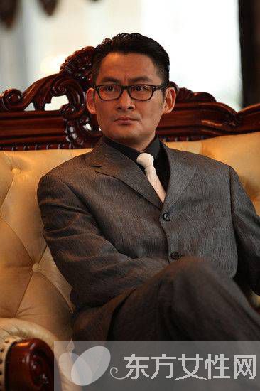 景崗山個人資料 景崗山一對兒女近照曝光被贊最好看星二代