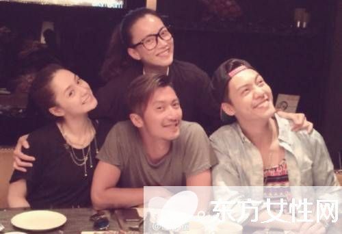 霍汶希微博心疼謝霆鋒太辛苦 揭秘霍汶希和謝霆鋒什么關(guān)系