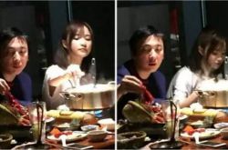 王思聰與趙子易現(xiàn)身機場被拍 鏟屎官為何能獨寵后宮