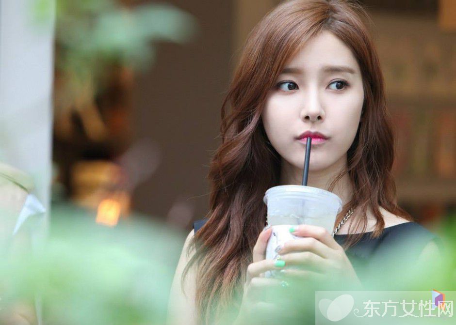 韓星金素恩整容了嗎 金素恩真人秀挑逗宋再臨氣氛火熱親密