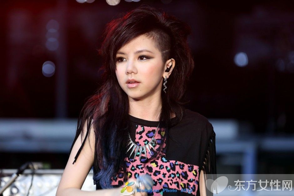 香港 小巨肺 鄧紫棋個(gè)人資料 揭16歲失身真相