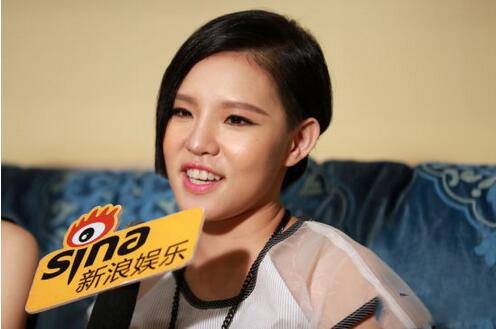 謝依霖身高體重多少 揭為什么被叫Hold住姐